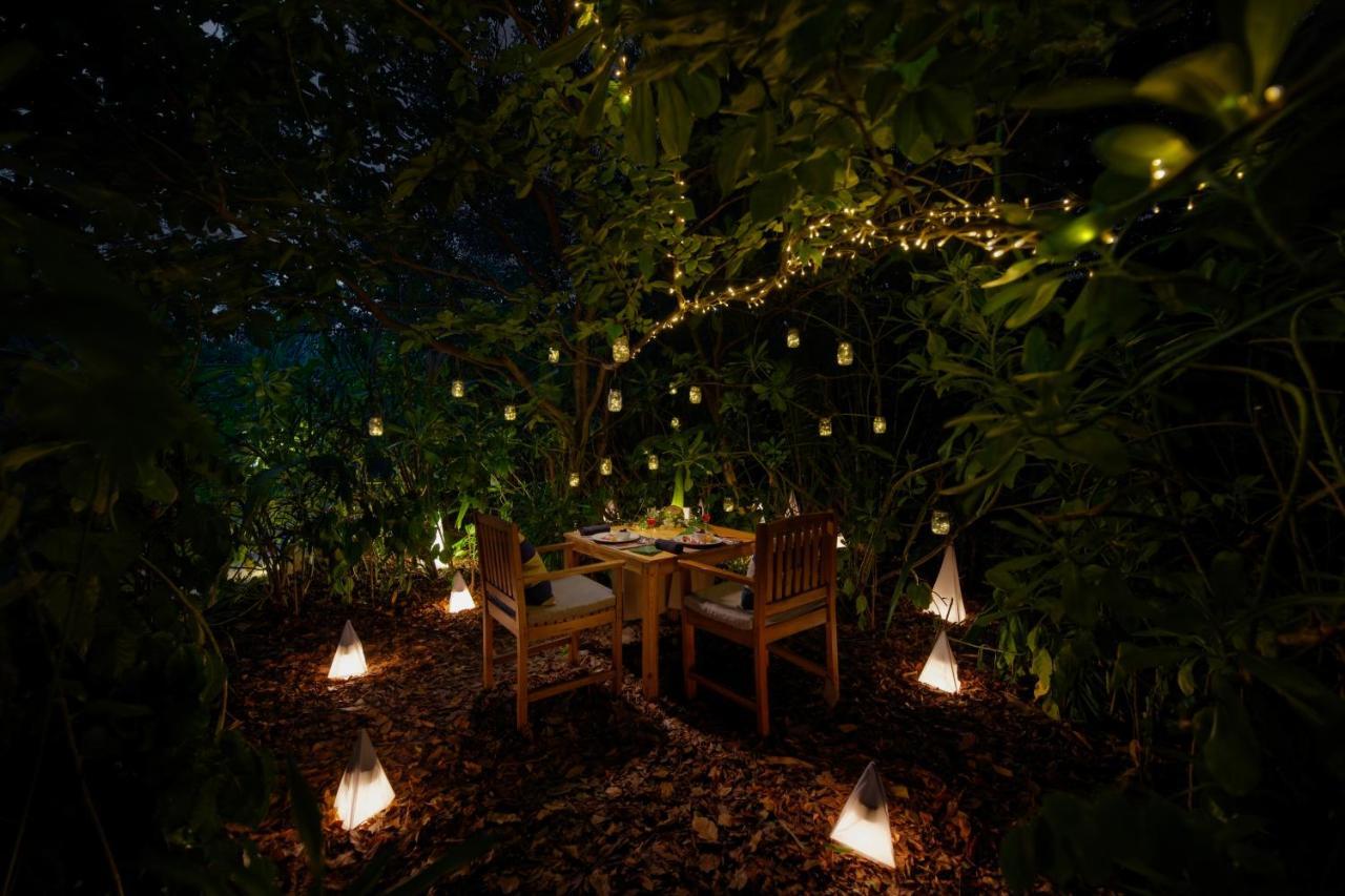 Grand Park Kodhipparu Maldives Hotel Baros Island Exterior photo