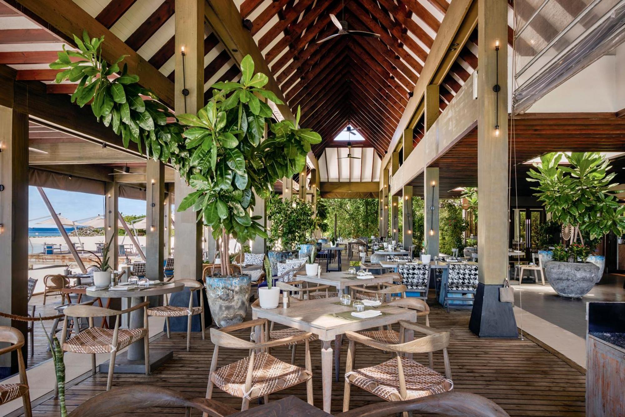 Grand Park Kodhipparu Maldives Hotel Baros Island Exterior photo