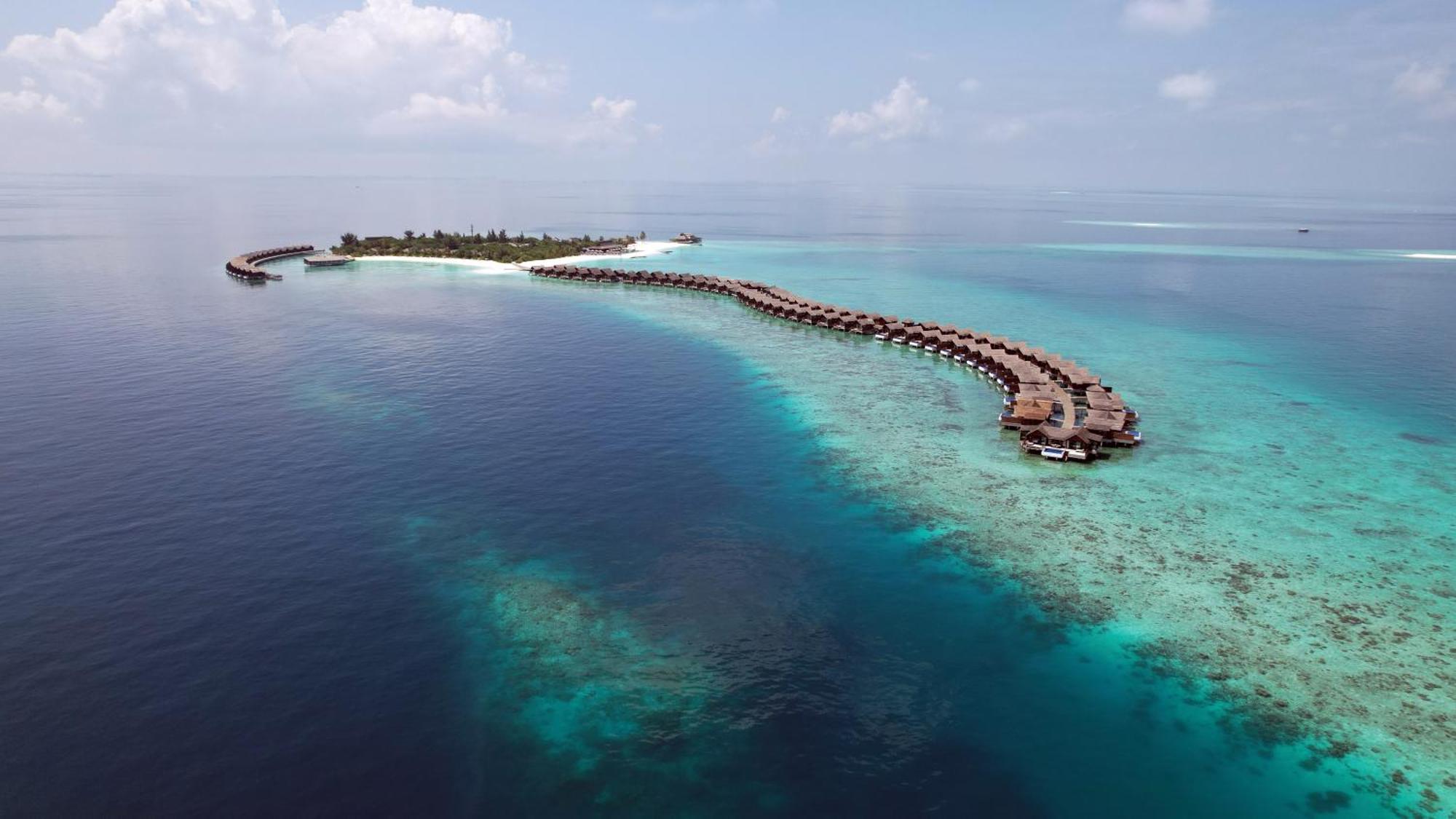Grand Park Kodhipparu Maldives Hotel Baros Island Exterior photo